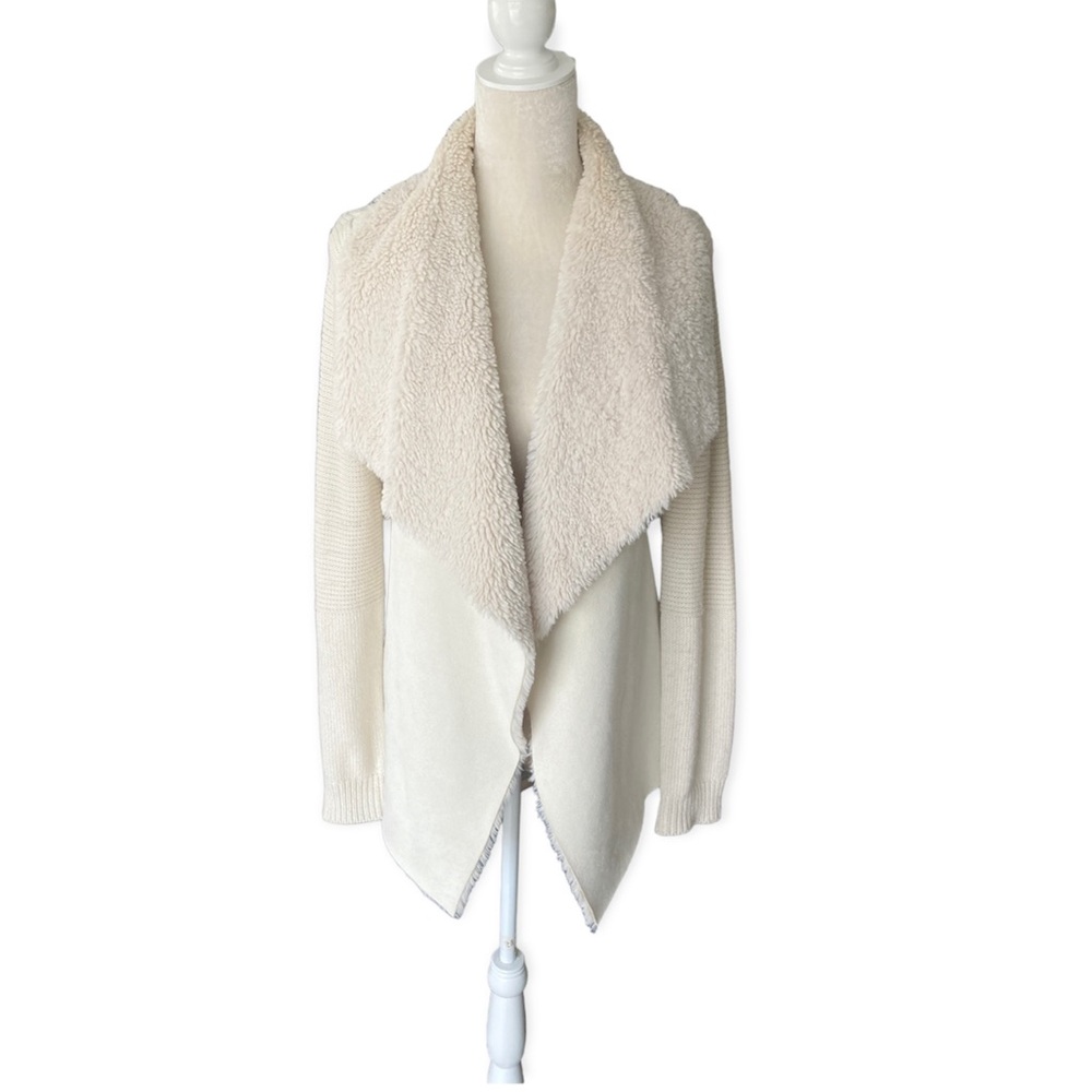 Romeo&Juliet Couture Sherpa Knit Cardigan Size M Cream